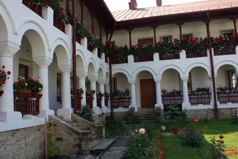 312-Monastero di Agapia,9 agosto 2011.JPG